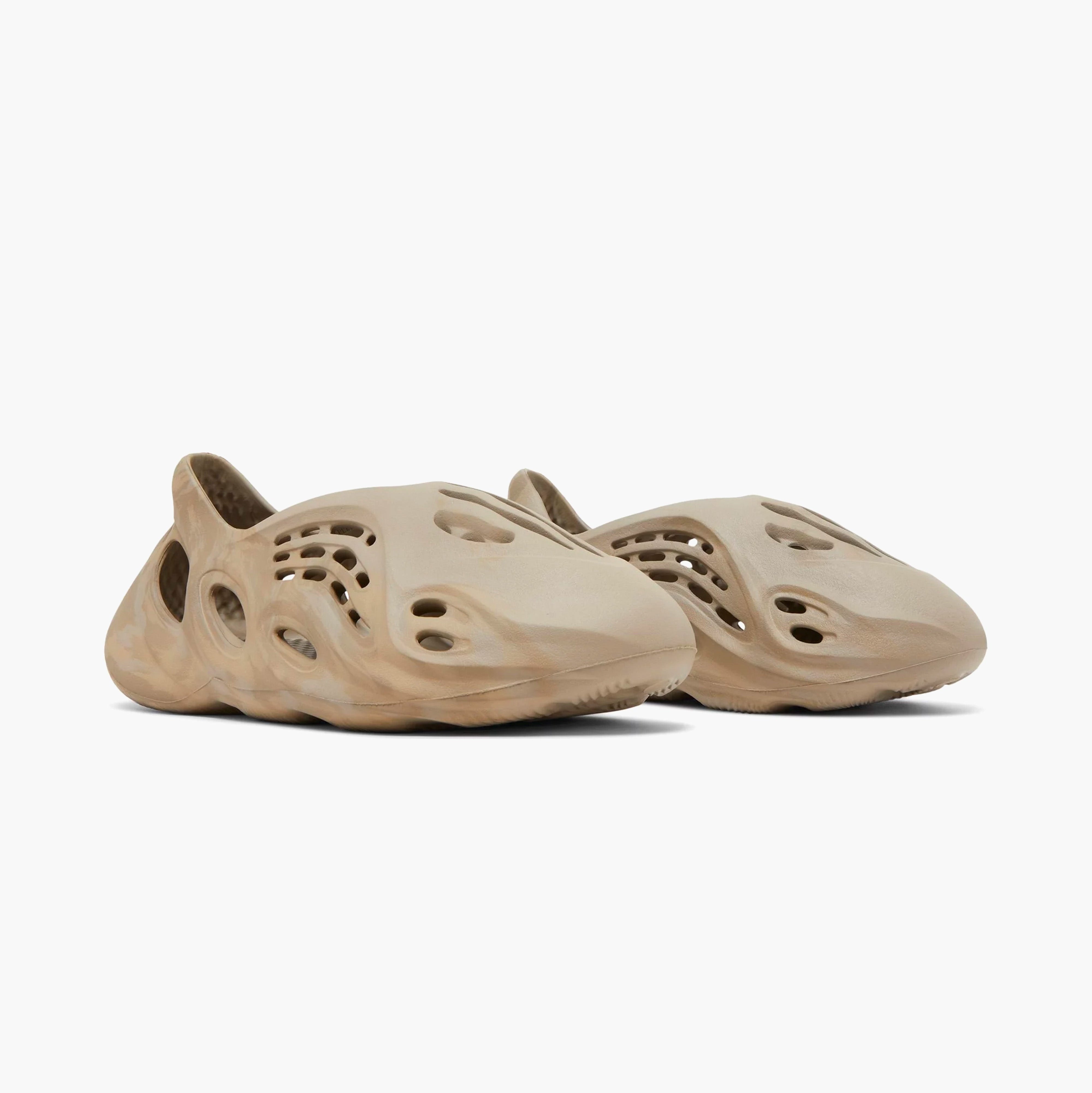 Adidas Yeezy Foam RNR Onyx