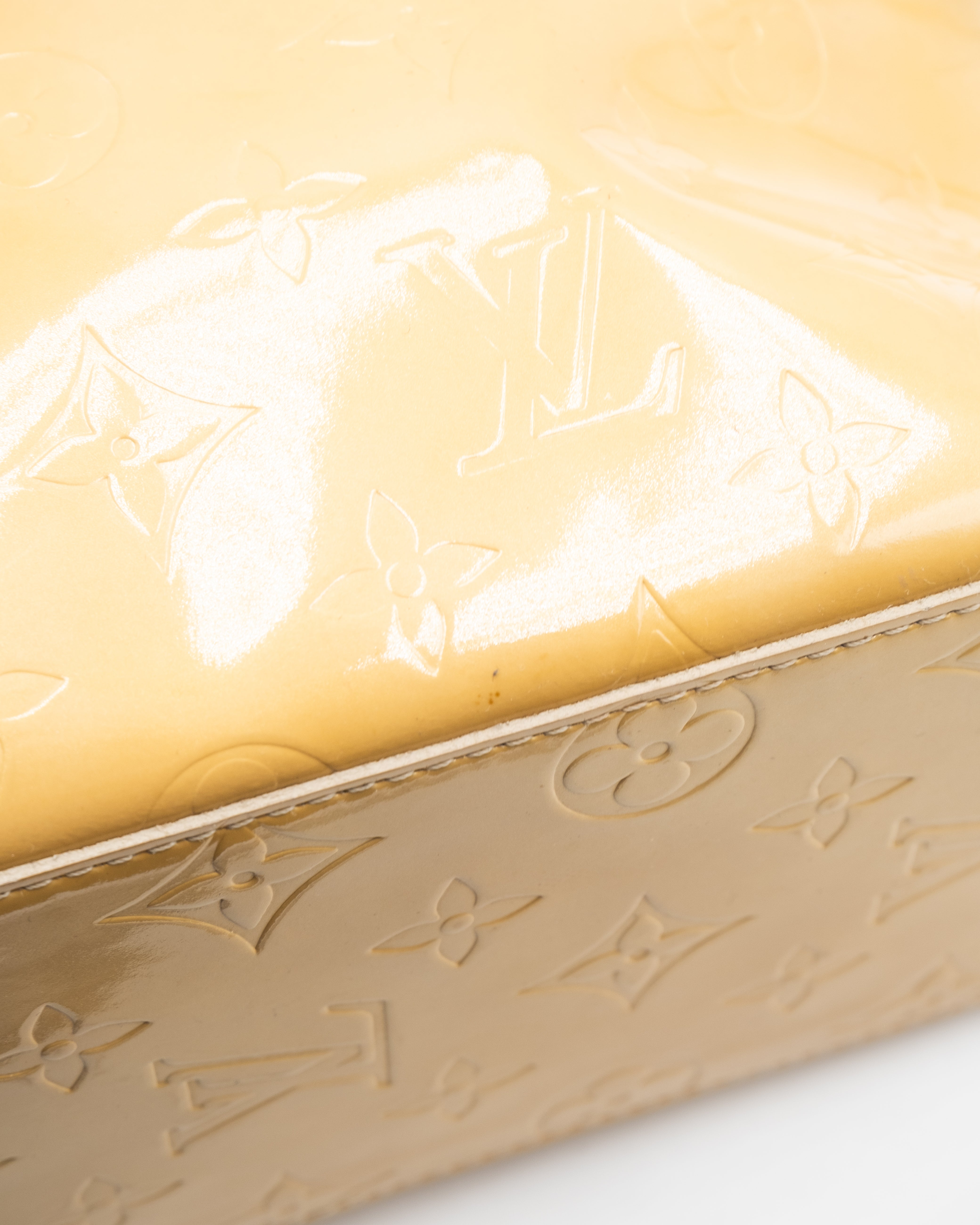 Louis Vuitton Sac à main Vernis Reade PM