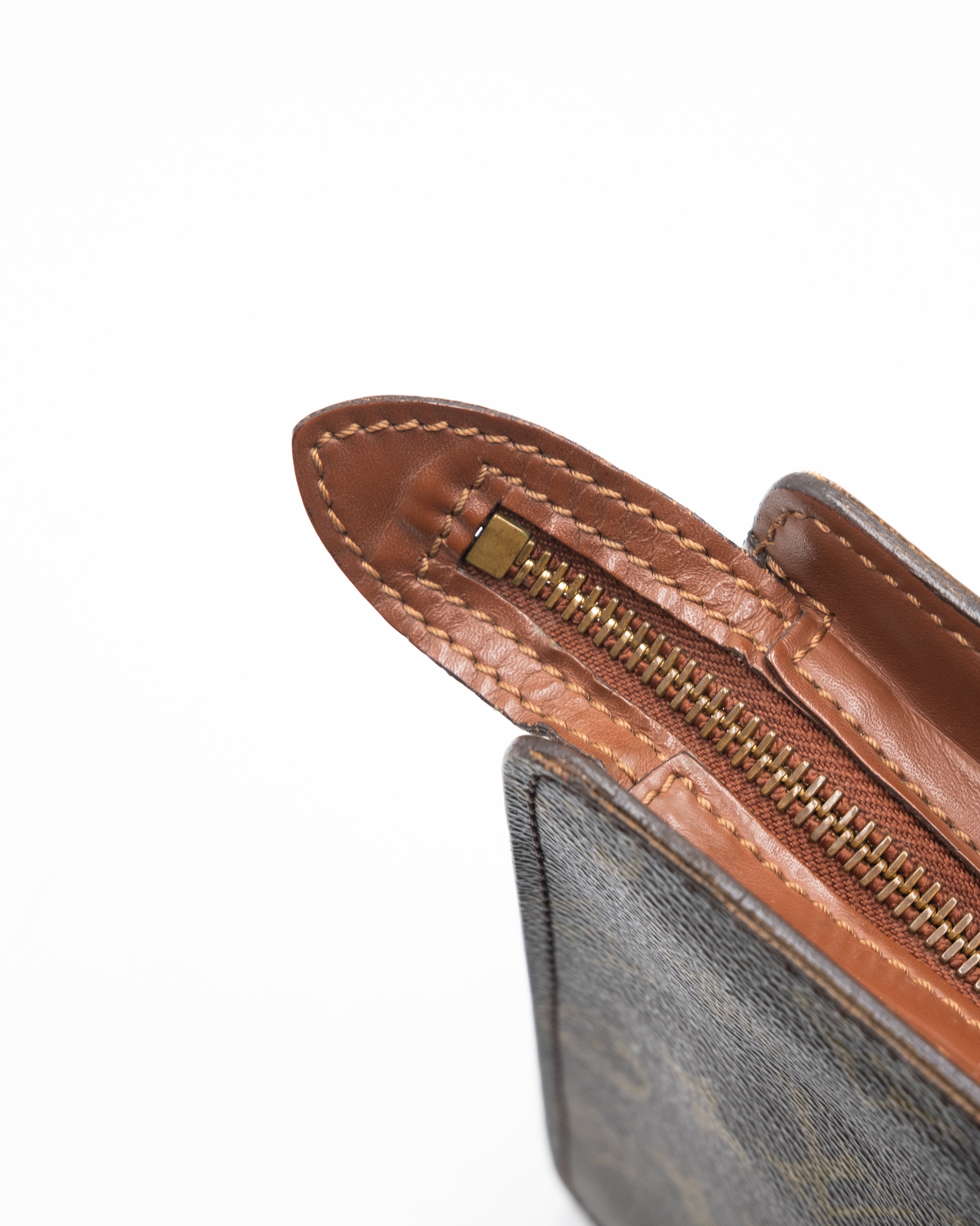 Louis Vuitton Sac Homme Pochette Monogram Marron