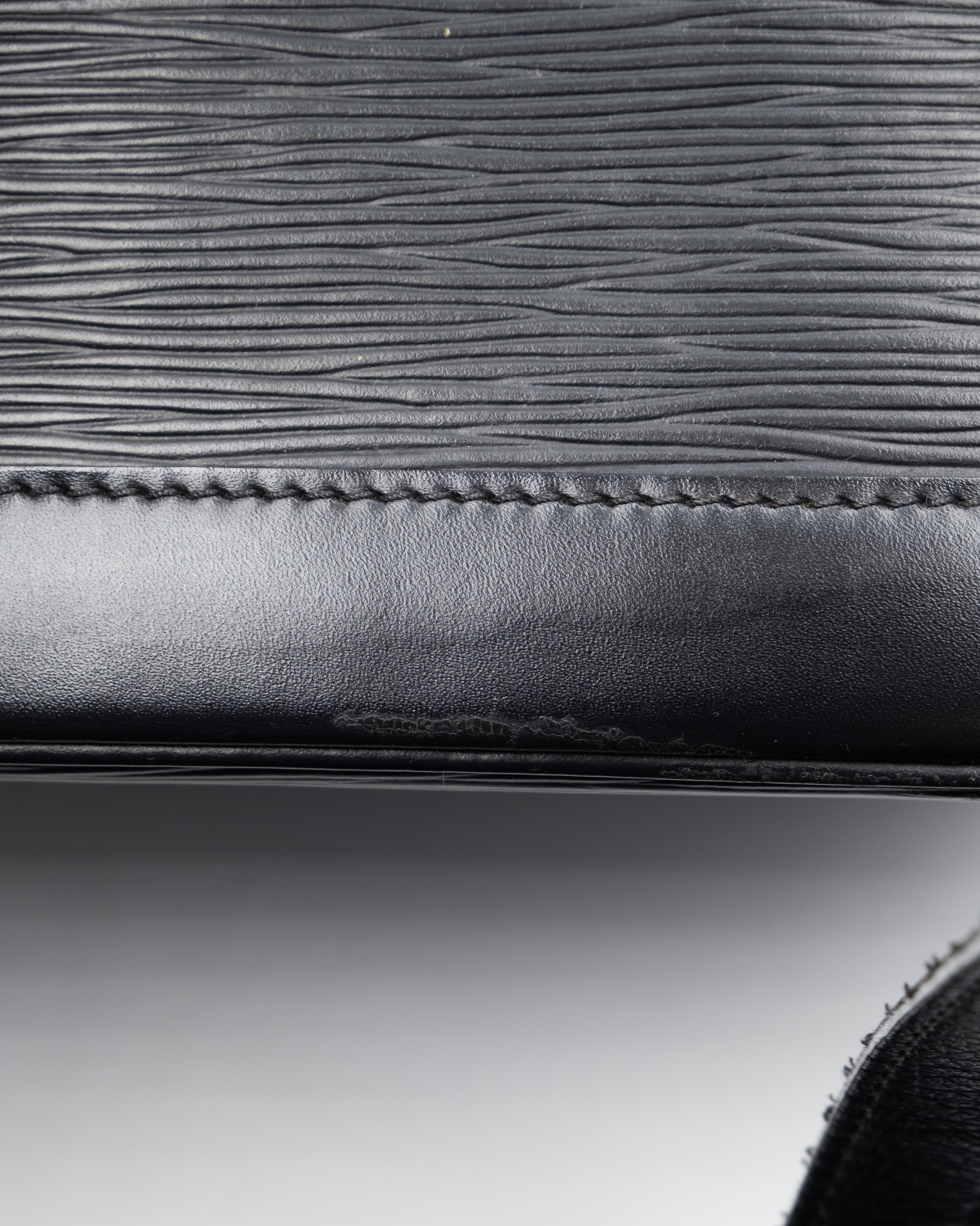 Louis Vuitton Sac à main Alma PM Epi Noir