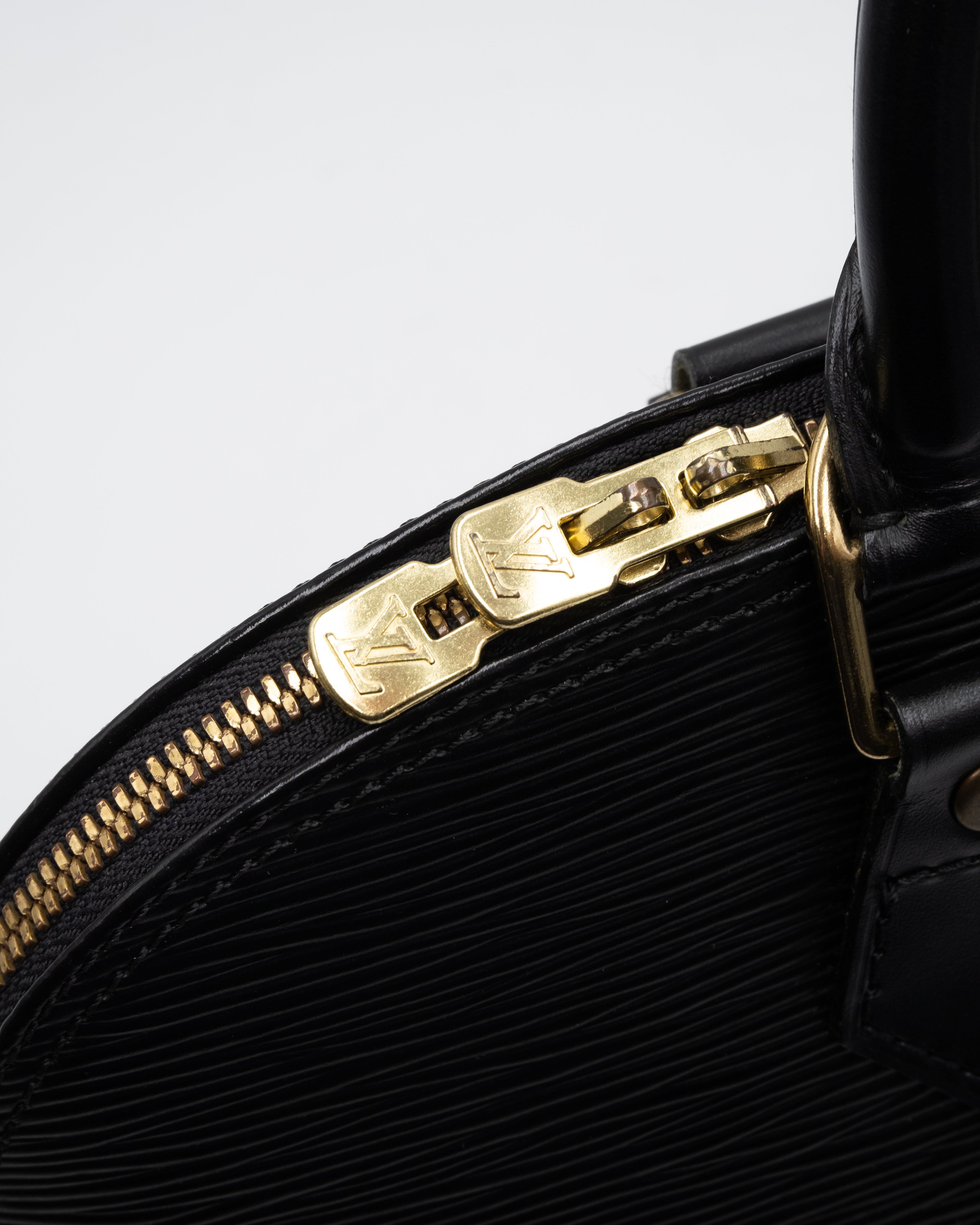 Louis Vuitton Sac à main Alma PM Epi Noir