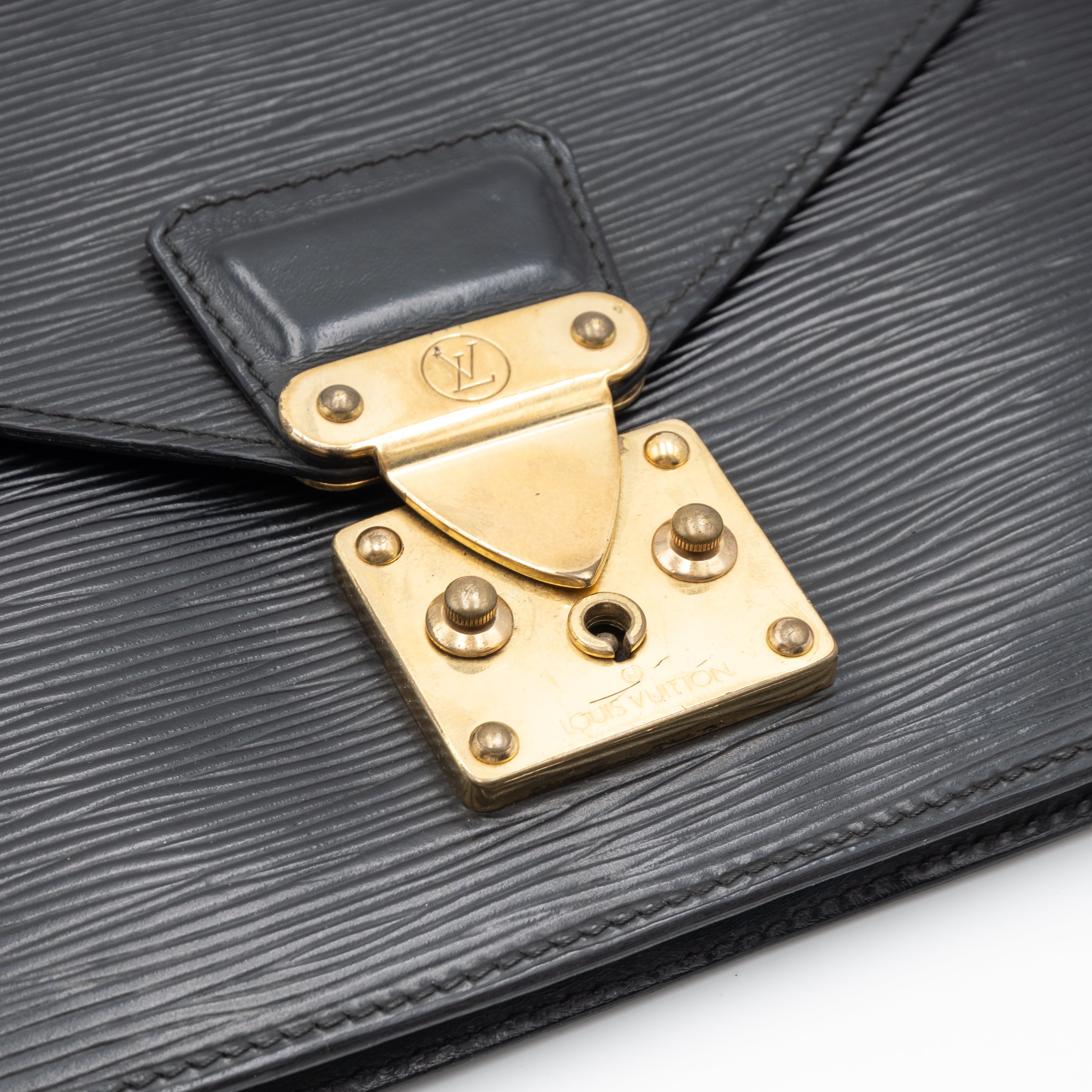 Louis Vuitton Sac Pochette avec Dragonne Cuir Epi Noir