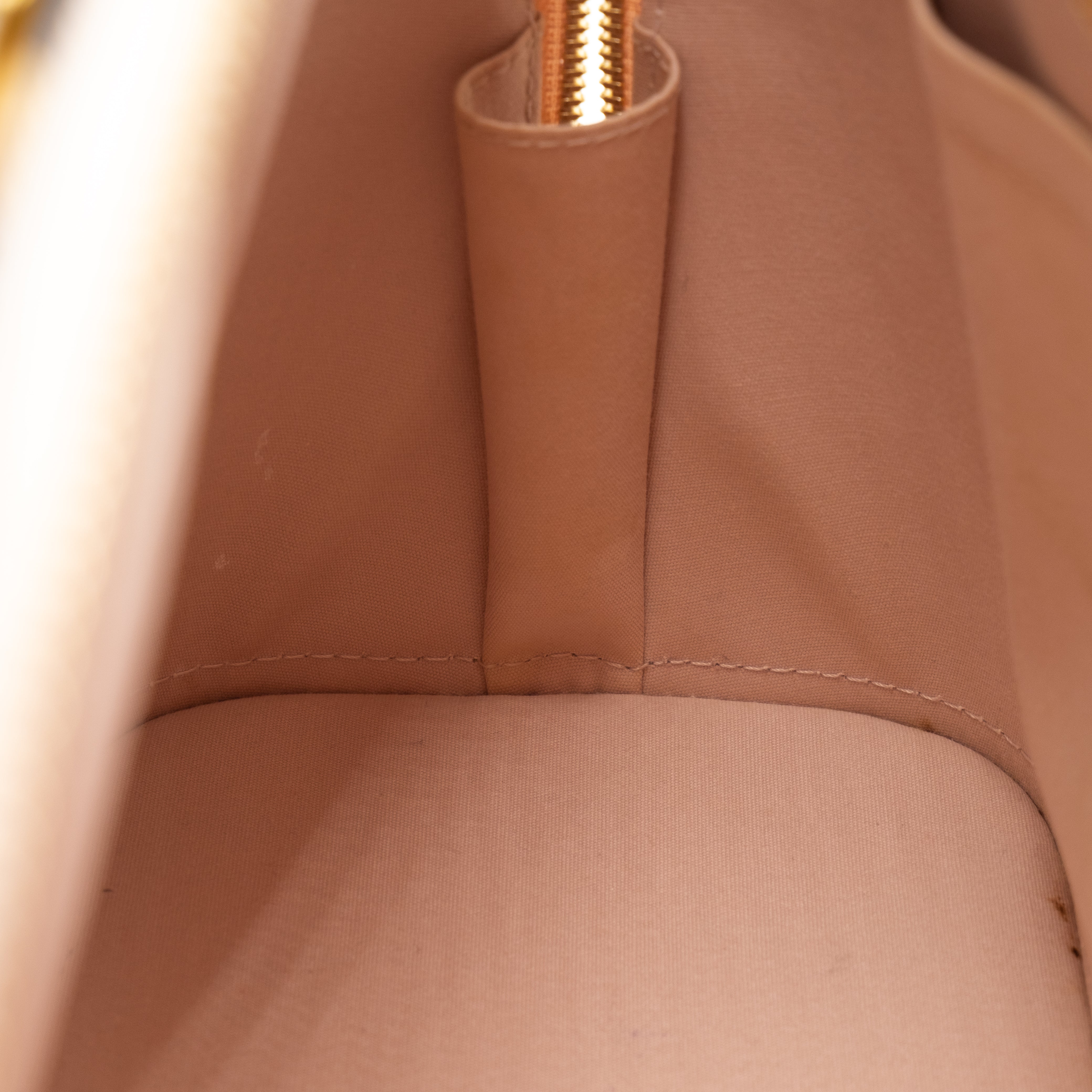 Louis Vuitton Sac à main - Alma Monogram - Vernis Yellow