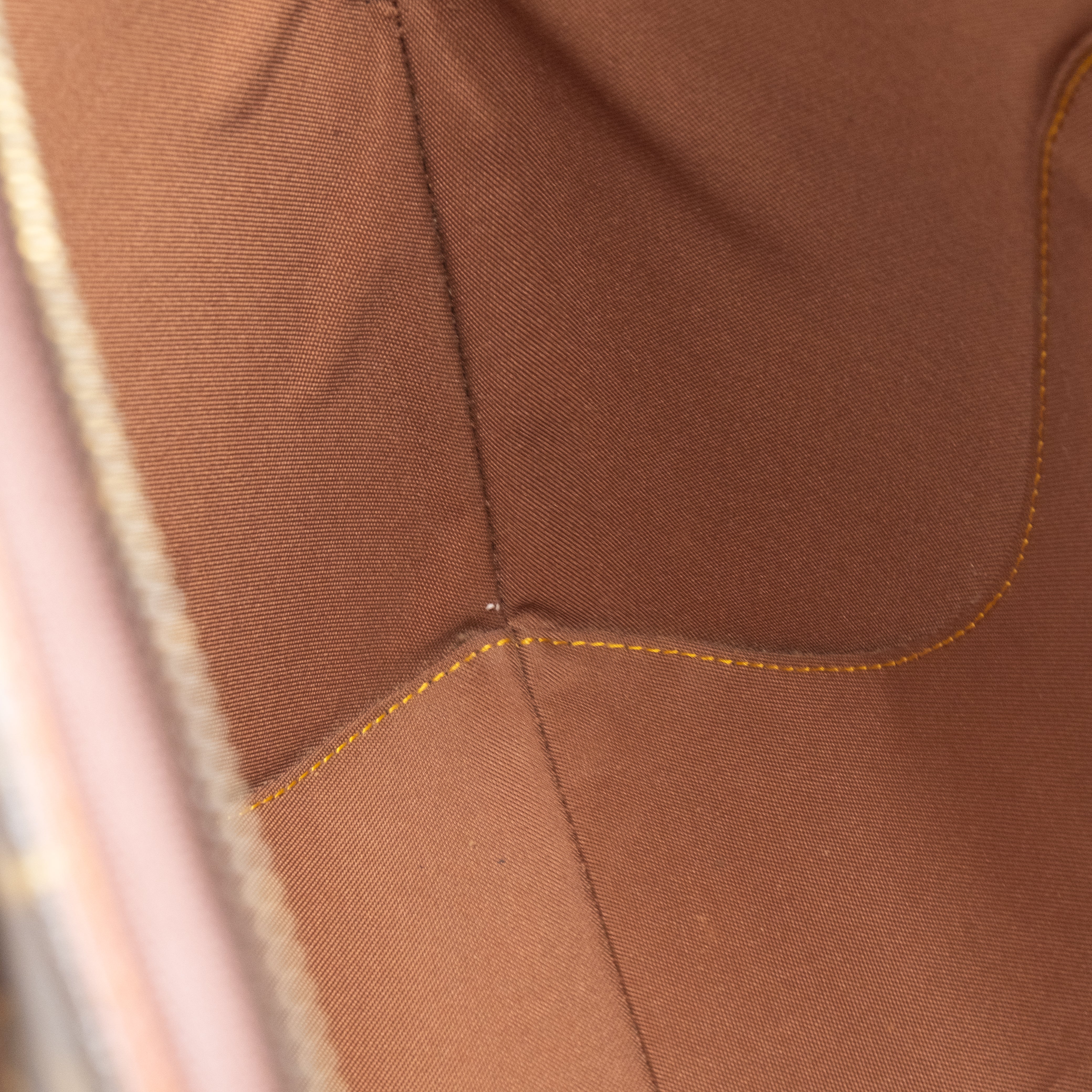 Louis Vuitton Ellipse Monogram Marron