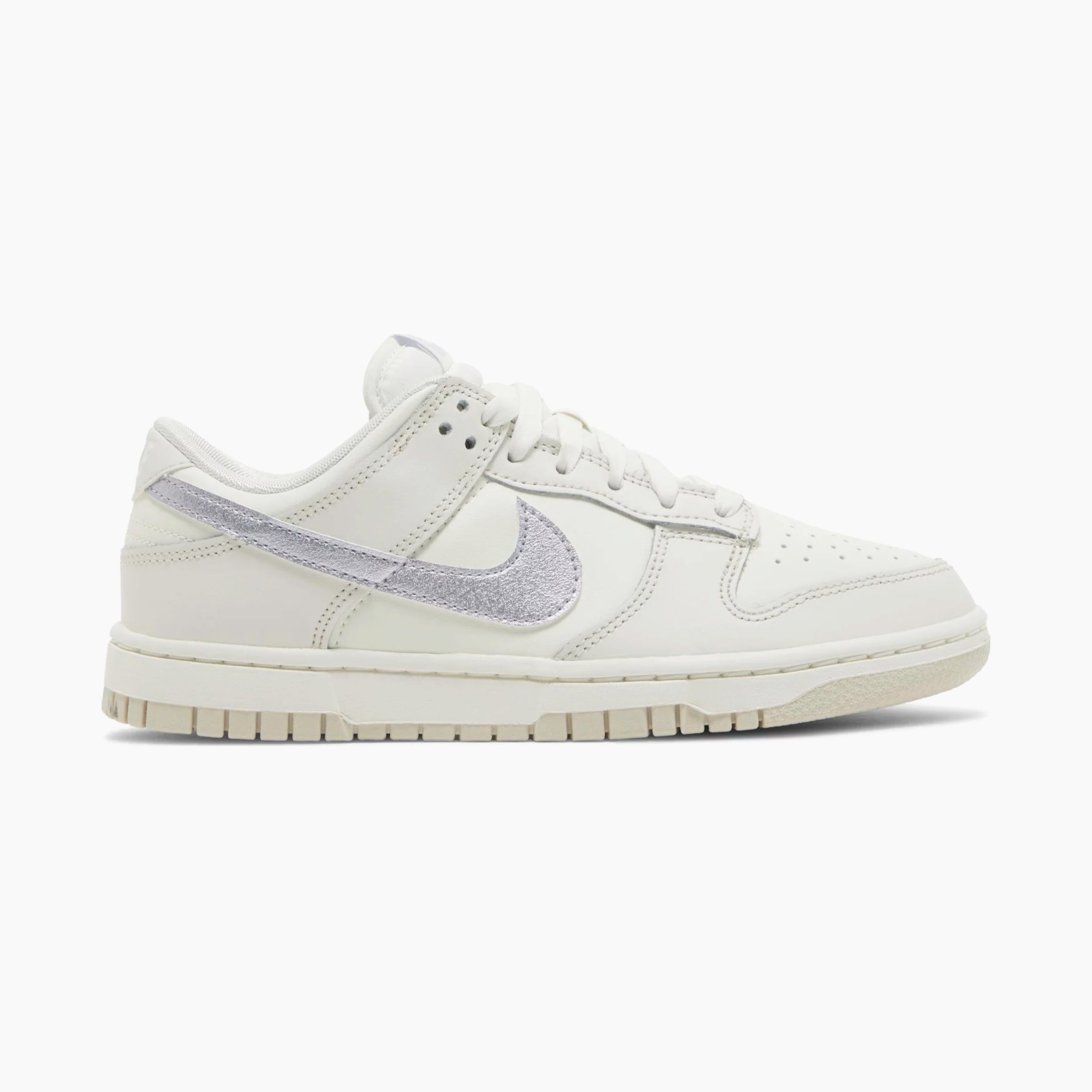Nike Dunk Low ESS Sail Oxygen Purple