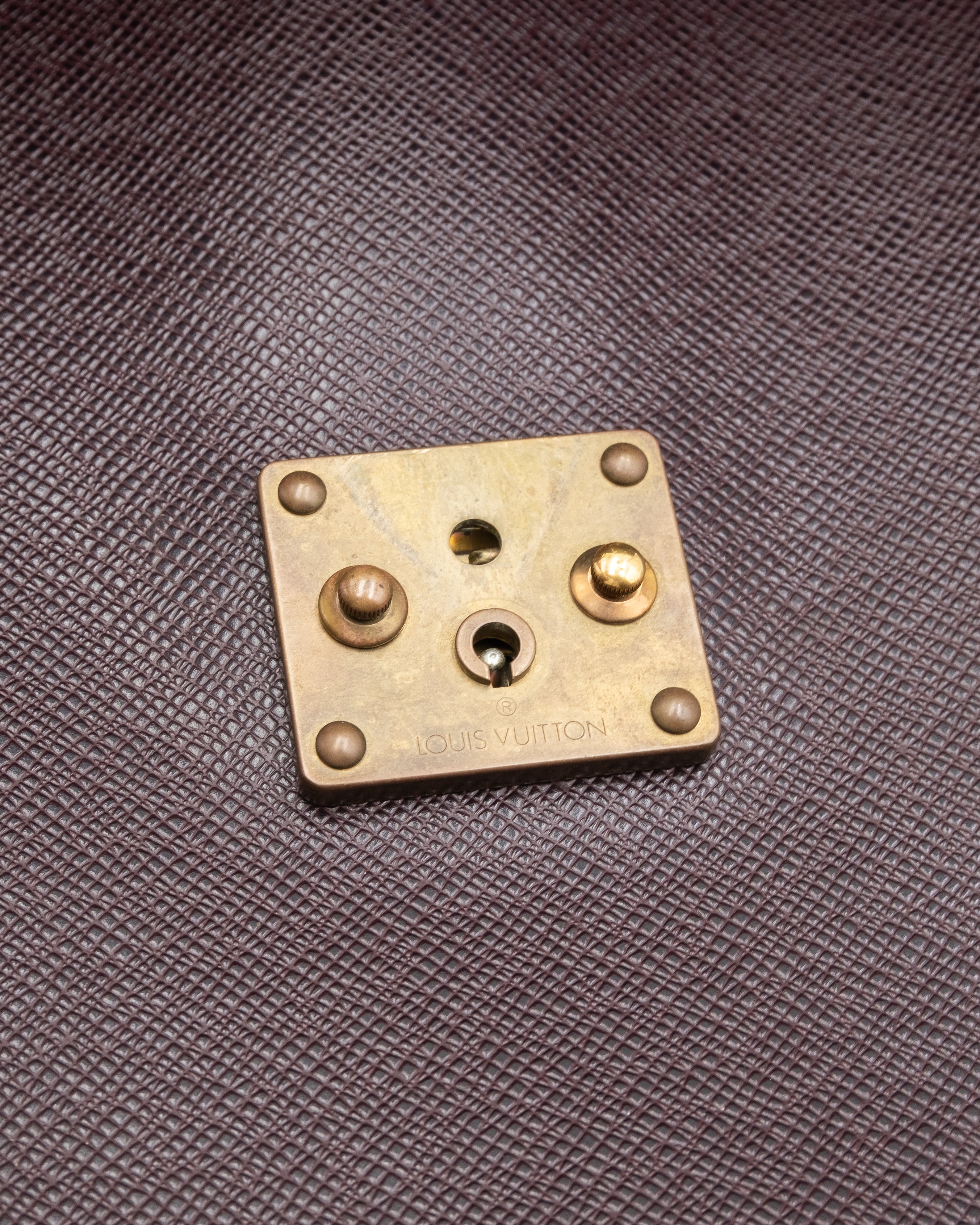Louis Vuitton Pochette Serviette Moskova Bordeaux