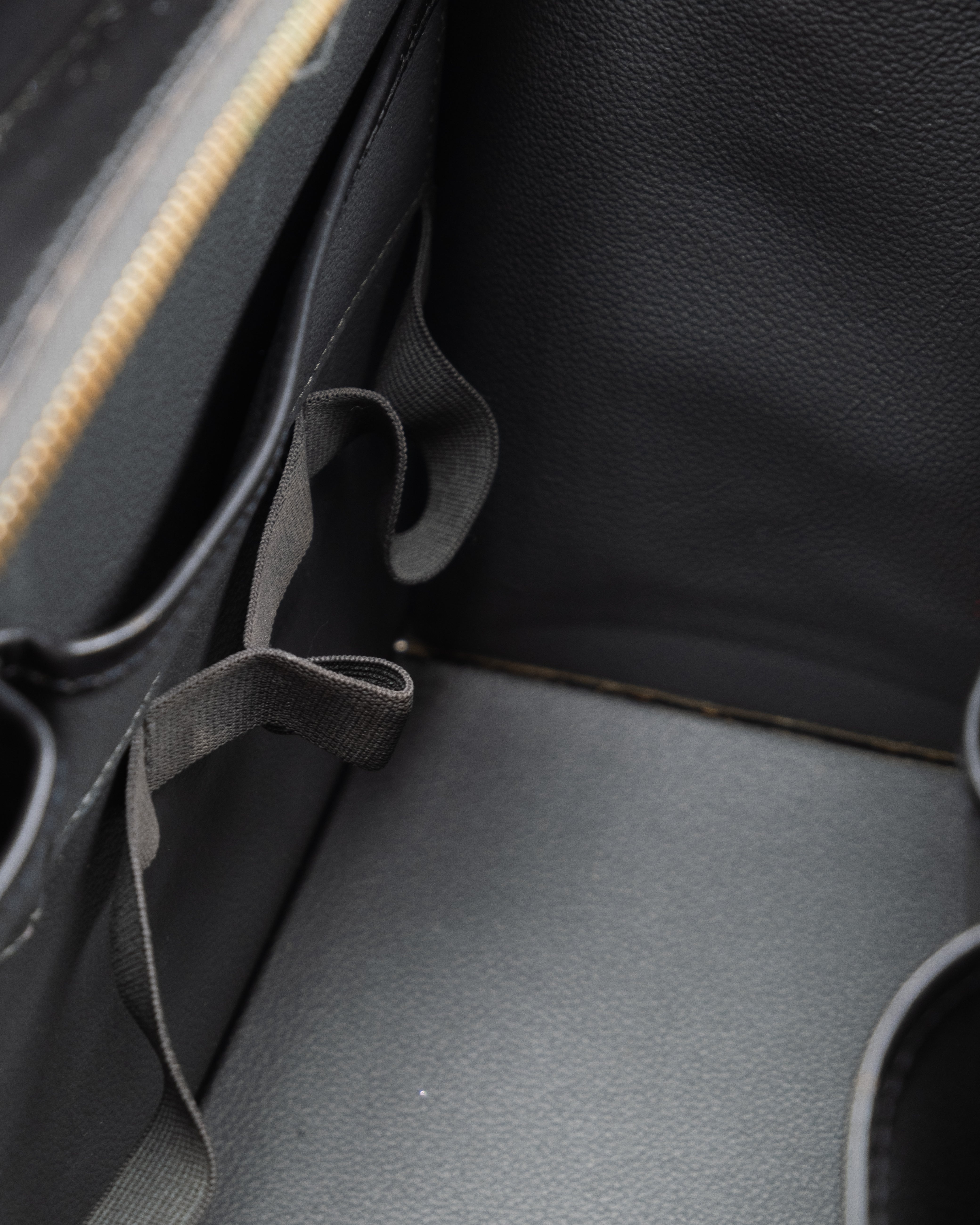 Louis Vuitton Sac à Main Epi Riviera Noir