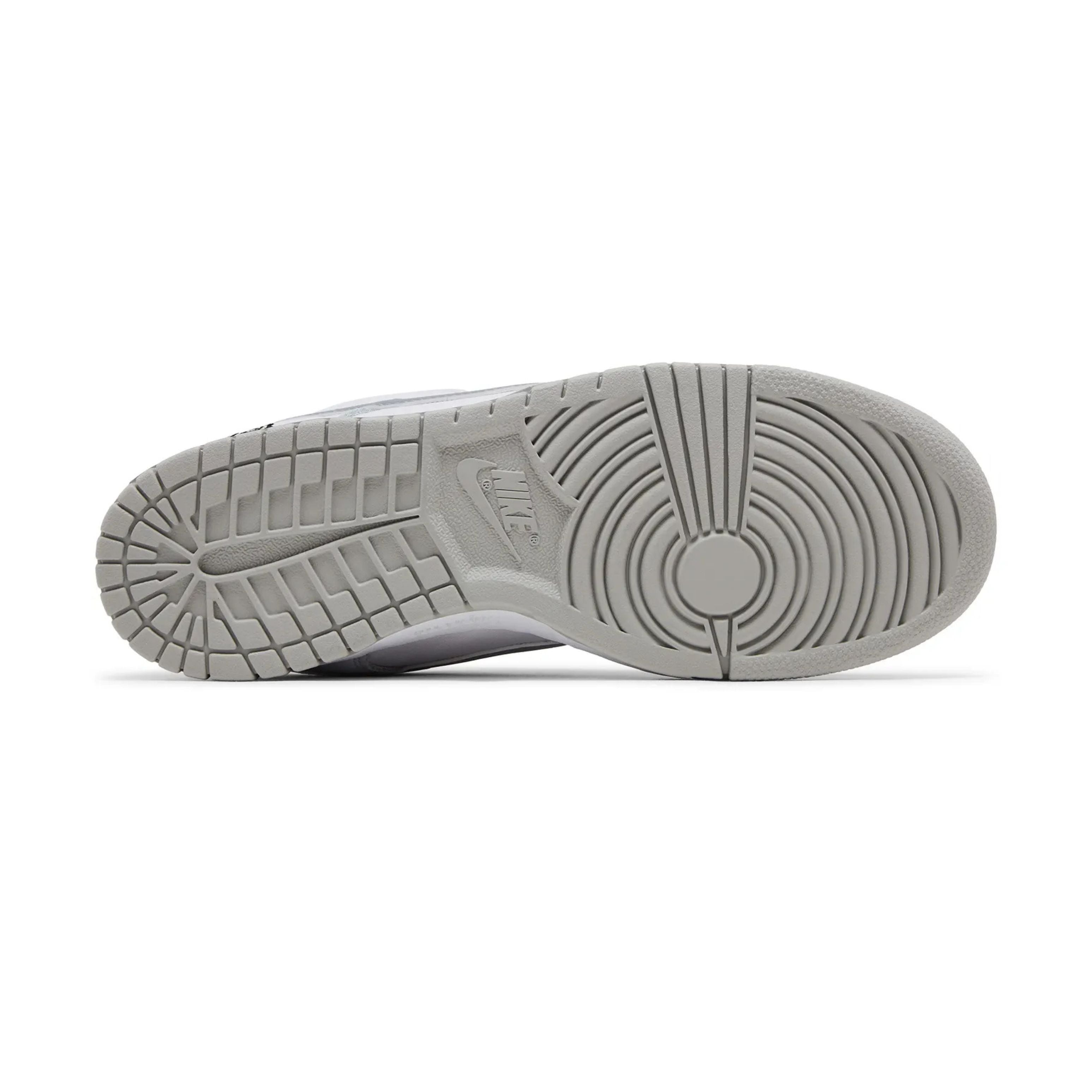 Nike SB Dunk Low Supreme 94 White Metallic Silver