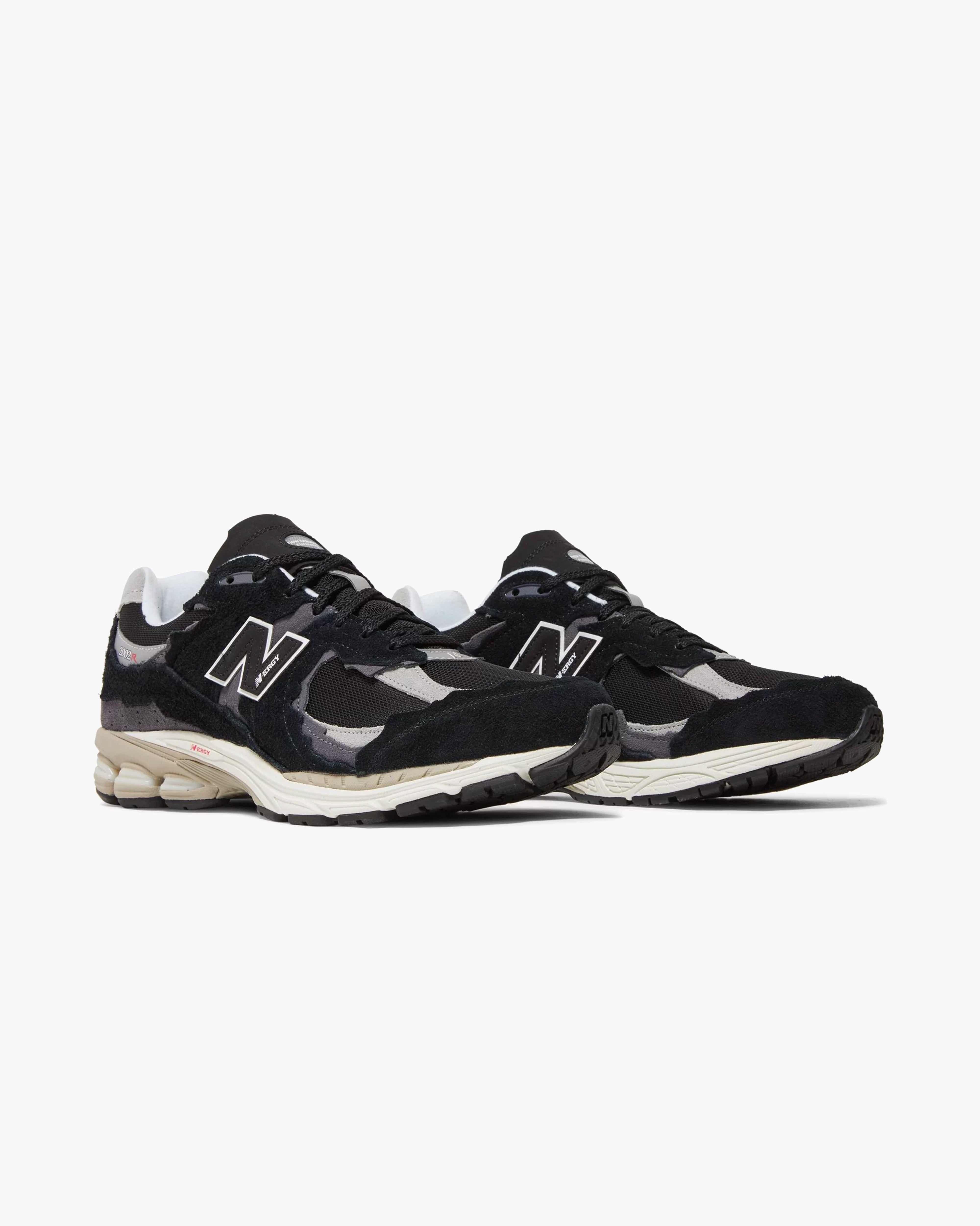 New Balance 2002R Protection Pack Black Grey