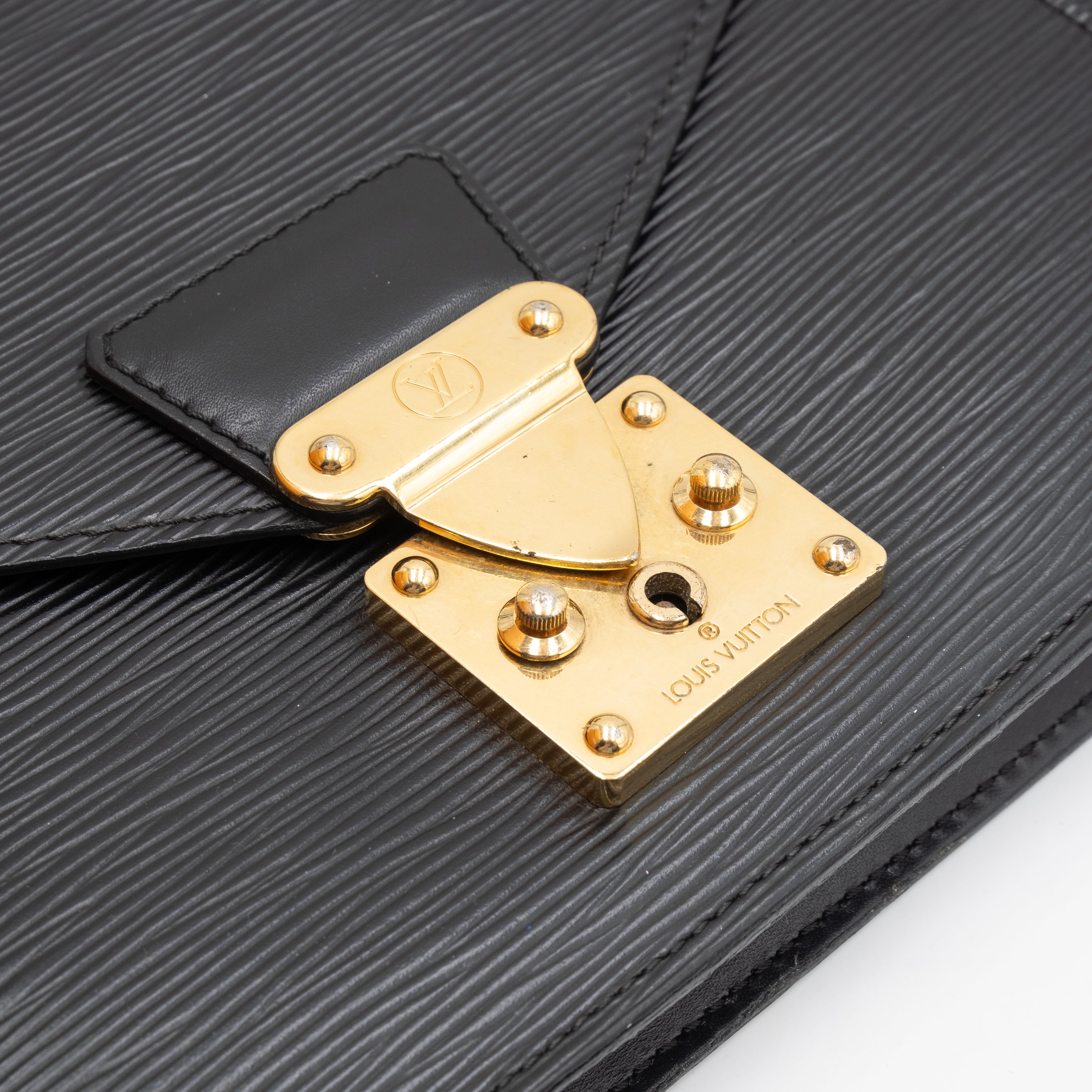 Louis Vuitton Sac Pochette avec Dragonne Cuir Epi Noir