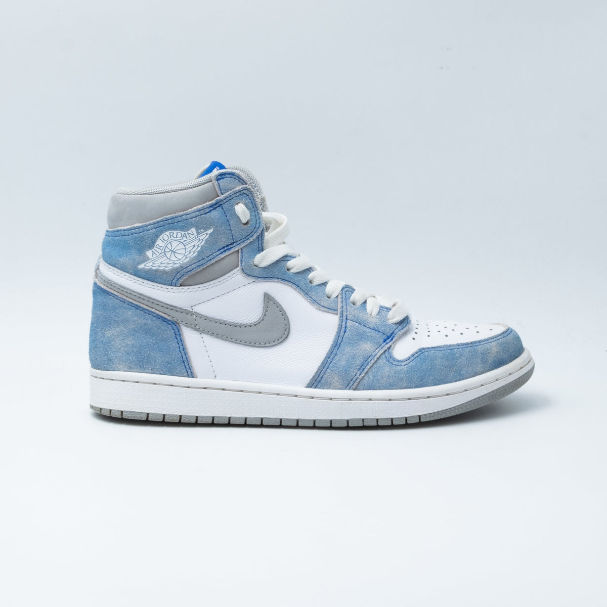 Air Jordan 1 Retro High Hyper Royal Smoke Gray