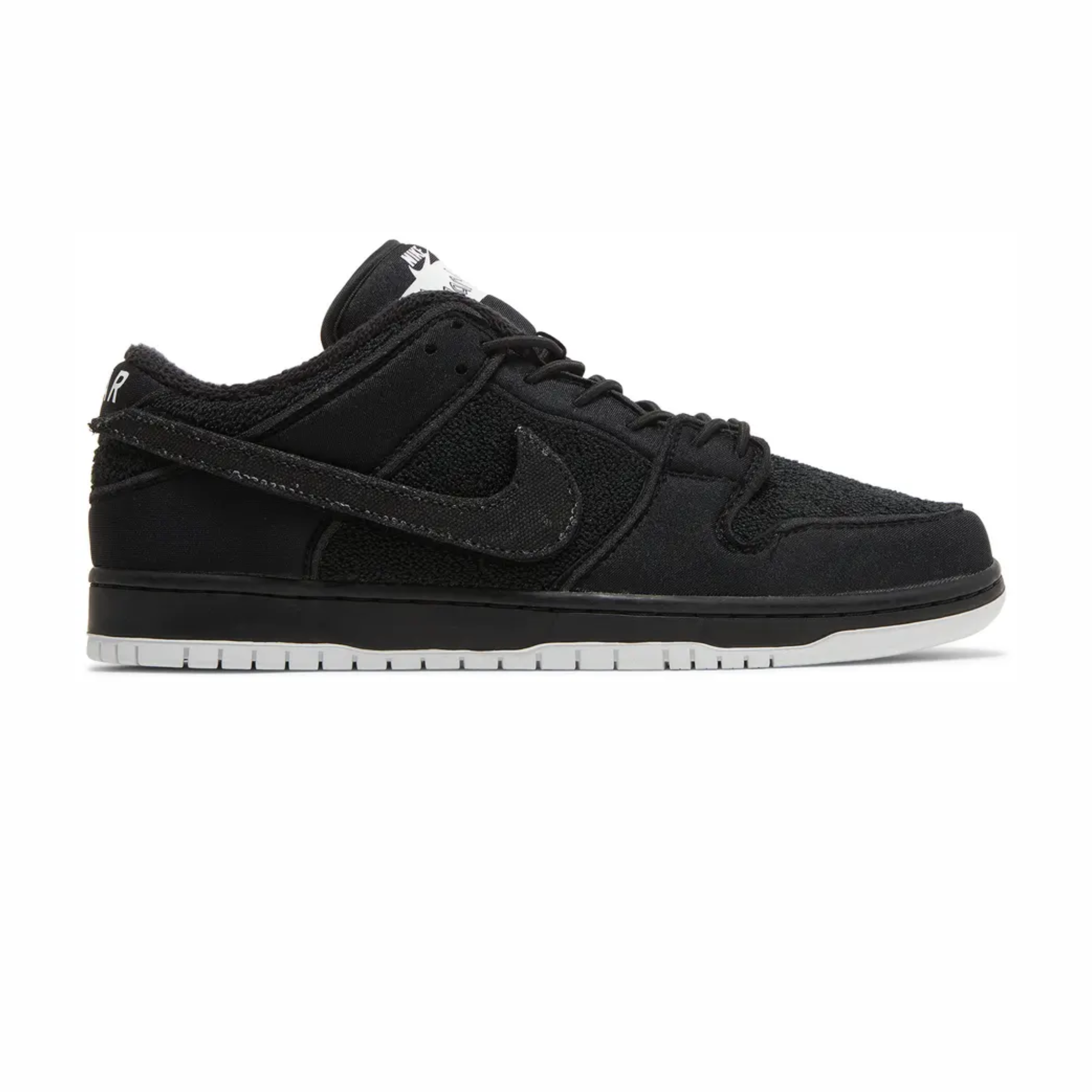 Nike Dunk SB Low Gnarhunters