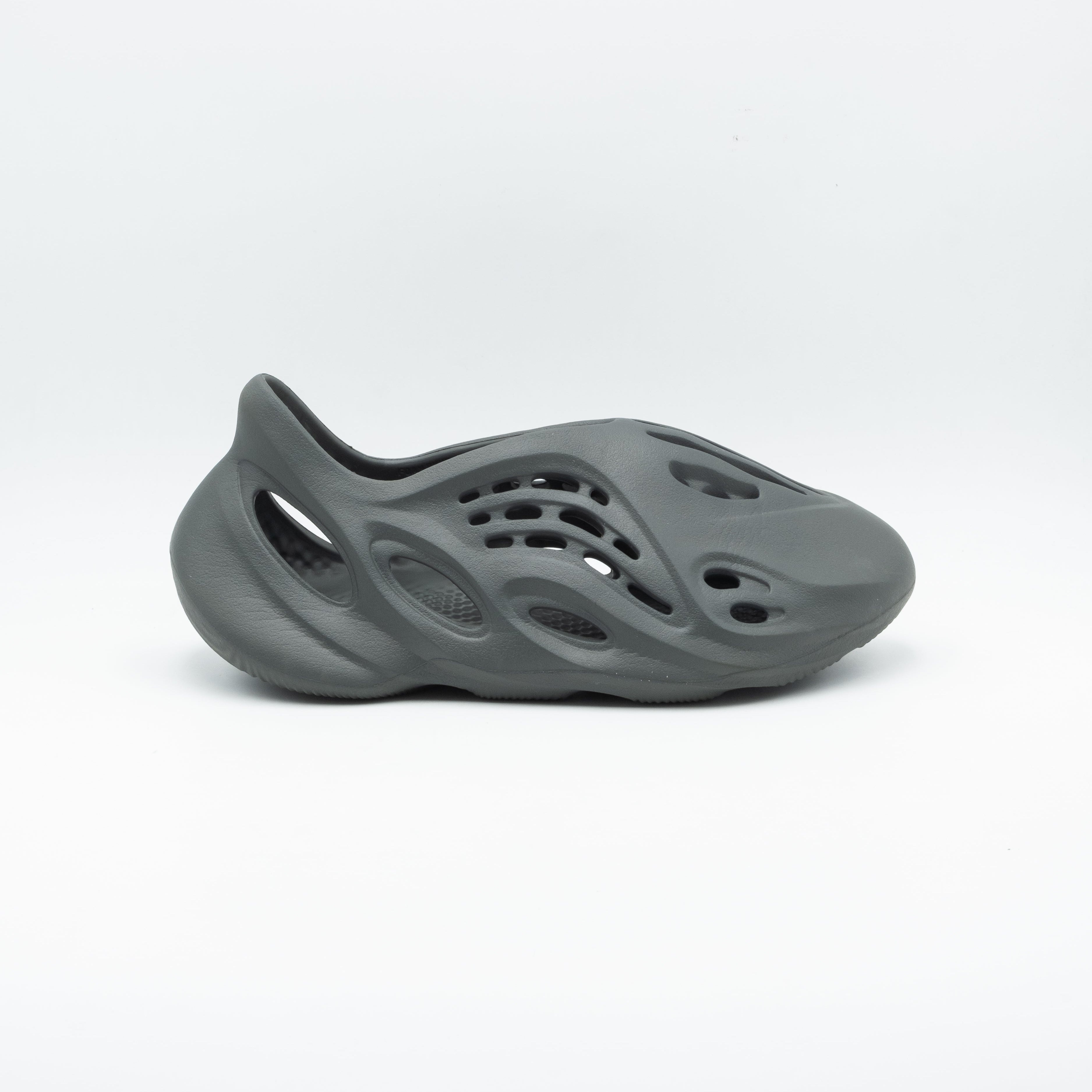 Adidas Yeezy Foam RNR Carbon